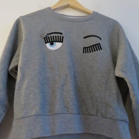 CHIARA FERRAGNI Pierced Wink Flirting Cropped Sweatshirt Heathered Gray - Size S - Picture 10 of 16